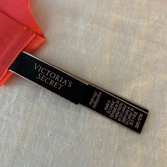 Victoria Secret Strapless Bra - Picture 3 of 4